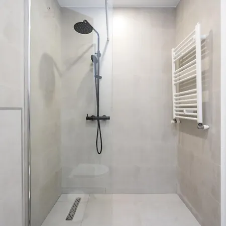 Spring Apartment 1100 아파트 부쿠레슈티