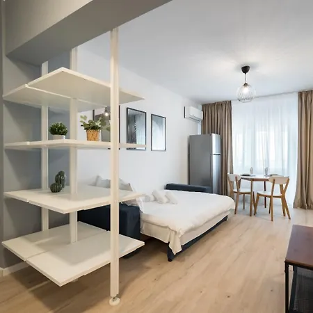 Spring Apartment 1100 *